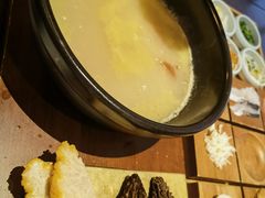 -银米·云南传统过桥米线(双廊黑金冠店)