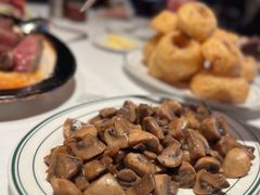 -Wolfgang’s Steakhouse 沃夫冈牛排馆(上海白玉兰广场店)