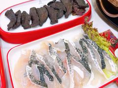 -毛辣果·贵州红酸汤牛肉火锅(西单店)