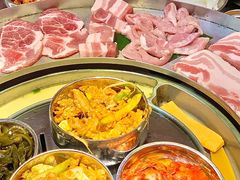 -哈哈碳都·牛肋条无限自助烤肉(台江万达店)