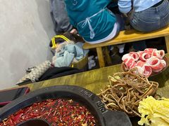 -黄潇洒老火锅(九眼桥宏济巷店)