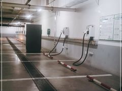 -百联西郊购物中心·停车场