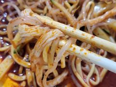 -玲玲米粉·新疆现炒米粉(大十字总店)