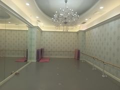 -Isee灰姑娘(龙湖狮山天街店)