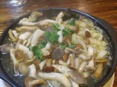 -万和春排骨砂锅米饭(湖北路店)