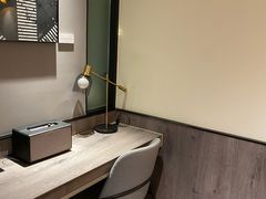 -上海虹桥中心爱琴海亚朵S酒店