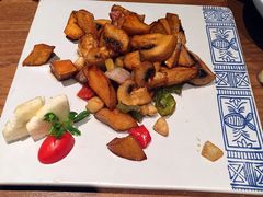 -云海肴·汽锅鸡·云南菜(天山百盛优客店)