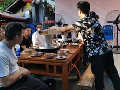大堂-谭记石锅鱼府(三道堰店)