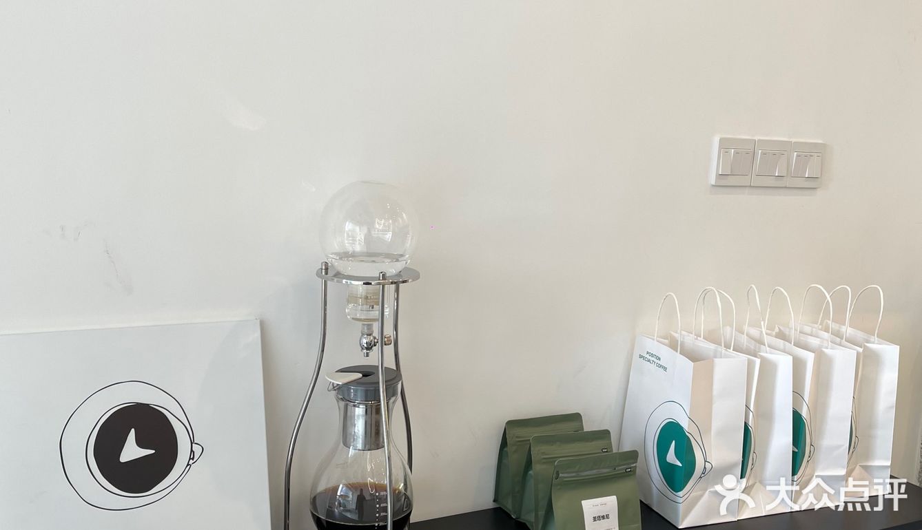 东莞探店▫️开在街角的简约咖啡店