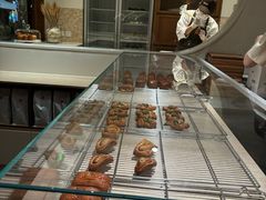 -VERIE BAKEHOUSE