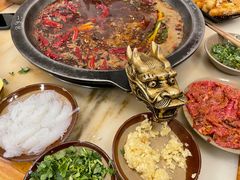 -黄潇洒老火锅(九眼桥宏济巷店)