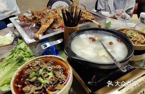 Herbal Pork Head and Foot Soup
