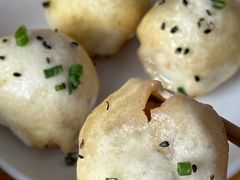 -老字号眼镜子煎包汤包店