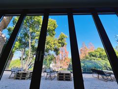 -J Create城市露营咖啡·简餐·宠物(上海动物园店)