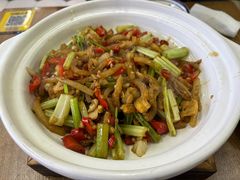 -稳湘湖南小馆(道尔泰生活广场店)