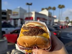-In-N-Out Burger(LAX)