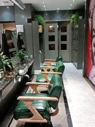 -尚逸国际护肤造型