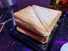 面包片-冰城小镇音乐串吧·聚会餐厅(百子湾店)