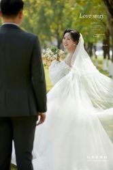 -纪梵希旅拍婚纱摄影(大连总店)