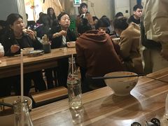 大堂-老字号杨坡红油米线腊汁肉夹馍(东四道巷店)
