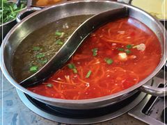 -黄利砖万峰林布依特色酸笋牛肉馆