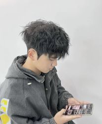 -尤司男士国潮理发馆