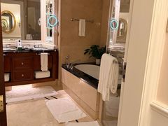 -广州富力丽思卡尔顿酒店