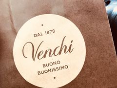 -VENCHI 闻绮(上海佛罗伦萨小镇店)