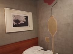 -卡罗酒店(东门晒布地铁站店)