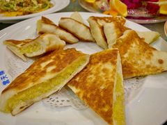 黄米烙-小船渔村•大连菜•大连焖鱼(明泽街店)