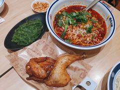 -遇见小面(万科金融中心店)