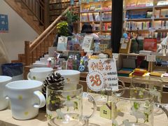 -猫的天空之城概念书店(杭州南宋御街店)