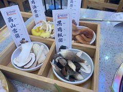 -阿婆情腊排骨火锅(金虹路店)