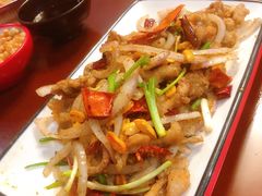 -虾弄弄海派小龙虾·牛羊蝎子火锅