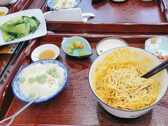 -百年老字号·观振兴蟹黄面·三虾面·苏式面(观前街富仁坊巷店)