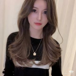 -时尚殿堂明星门店