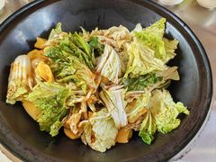 -粘豆包柴火铁锅炖