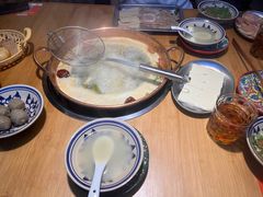 -洱火云南酸菜牛肉火锅(石景山当代商城店)