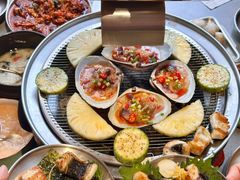 -围炉肉舍•炭烤活鳗•丹东海鲜烤肉(步行街店)