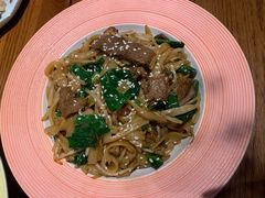干炒牛河-卖花卖汤(荣祥广场店)