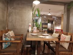 -HIGH FIVE哈福手工汉堡(桂林路店)