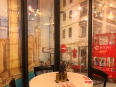 -潮庭港式茶餐厅·熊仔奶茶(同济广场店)