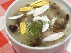 菊花水蛇羹-龙桥私厨·姜花菊花过桥鱼·顺德菜(容桂店)