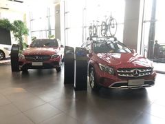 -奔驰上海利星(七宝店)