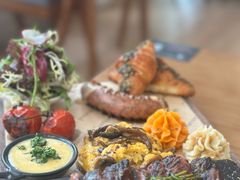 -Mark&Mars Restaurant
