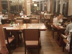 大堂-源·咖啡自助餐厅·海鲜·烧烤·三文鱼(海口华彩洲际酒店)