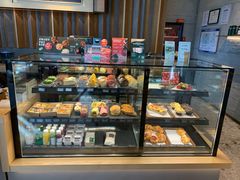 面包甜点陈列柜-星巴克臻选(济南恒隆店)
