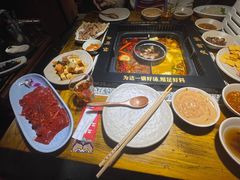 -老牌坊云南鱼豆花火锅(哈西万达店)
