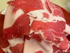 -洞庭洲·防空洞火锅·烧烤·铜锅涮肉(新百广场店)