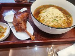 -百年老字号·观振兴蟹黄面·三虾面·苏式面(观前街富仁坊巷店)